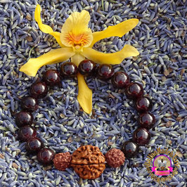 Granat Rudrakshasarmband