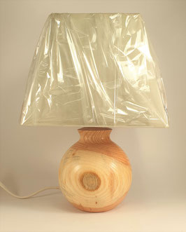 Lampe en bois de prunus (cerisier à fleurs)