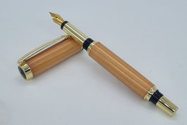 Stylo plume en bois de prunier