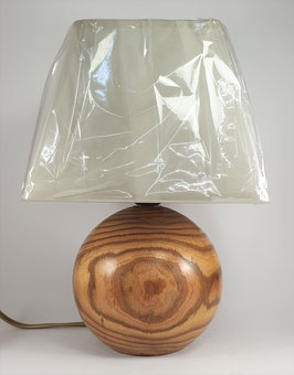 Lampe en bois de sumac de Virginie