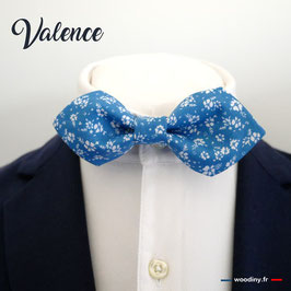 Nœud papillon fleuri bleu ciel "Valence" - forme en pointe