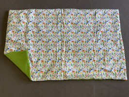 Hundedecke 111 x 71 cm (weiß mit bunten Häusern, Bäumen, Regenbogen... - Rückseite hellgrüner Fleece)