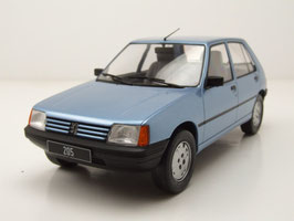 Peugeot 205 5-Türer Phase I 1983-1990 hellblau met. / schwarz