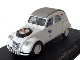 Citroën 2CV Sahara 4x4 1960-1968 "La Poste weiss / grau / Decor"