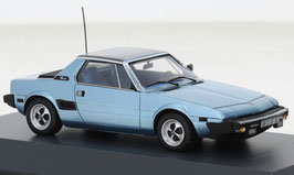 Fiat X1/9 Bertone Phase II 1982-1988 hellblau met. / schwarz
