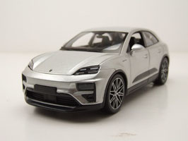 Porsche Macan II Turbo Electric seit 2024 silber met. / schwarz
