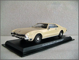 Oldsmobile Toronado 1965-1967 beige