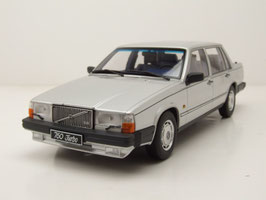 NEU: Volvo 760 Turbo Phase I 1983-1987 silber met. / schwarz