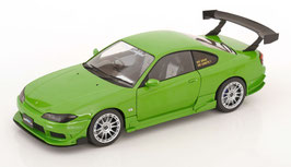 Nissan Silvia S15 Coupé Spec-R-Aero 1999 RHD hellgrün met. / schwarz