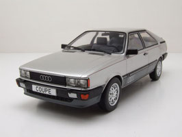 Audi Coupé GT B2 Phase I 1980-1982 silber met. / schwarz / Decor
