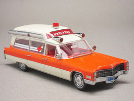 Cadillac S&S High Top Ambulance 1966 orange / creme / silber