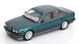 BMW M5 E34 Limousine Phase I 1988-1992 dunkelgrün met. / silber / schwarz