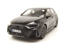 Audi RS3 III 8Y Phase II seit 2025 schwarz met.