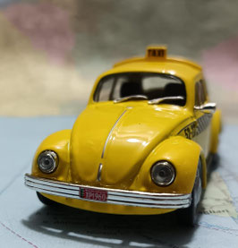 VW Käfer / Beetle TAXI Rio De Janeiro 1985 gelb / Decor