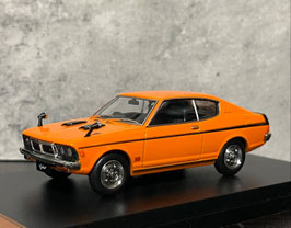 Mitsubishi Galant Coupé GTO MR A53C 1970-1973 RHD orange / schwarz 1:43 von IXO Premium Japan