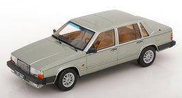 Volvo 760 Turbo Limousine Phase I 1983-1987 hellgrün met. / schwarz