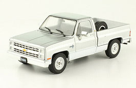 Chevrolet C-10 Silverado Pick Up 1982-1988 silber met.