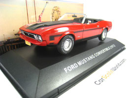 Ford Mustang Convertible 1973 rot / matt-schwarz