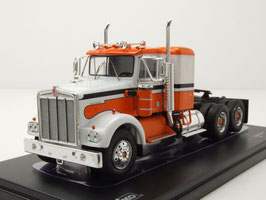 Kenworth W 925 LKW Zugmaschine 1970 weiss / orange / schwarz