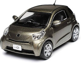 Toyota IQ 2008-2015 RHD bronze mica met.