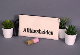 Schminktasche "Alltagsheld weiß"