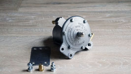 Benzinfilter und Druckregler / Fuel filter and pressure regulator