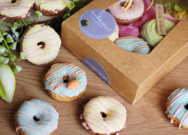 HUNDEKEKS Spring Donuts Mini 4 Stück