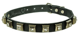 LEDERHALSBAND/CHOKER "PYRAMIDENNIETEN"