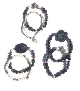 Armbänder aus diversen. Steinen & Hornperlen mit Silber