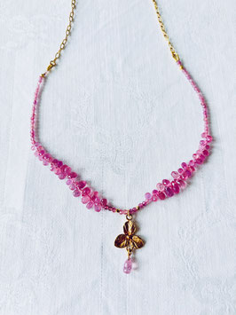 Anmutige und romantische Colliers