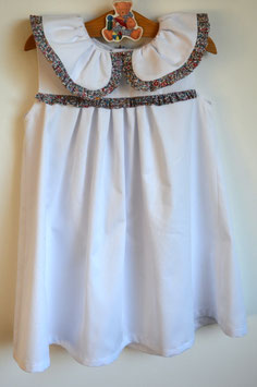 Robe 5 ans blanche détail Liberty Kattie and Millie