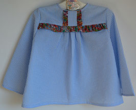 Blouse 4 ans seersucker bleu ciel et blanc volants Liberty Margaret Annie