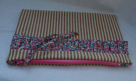 Pochette rayée beige volant Liberty Betsy Ann rose
