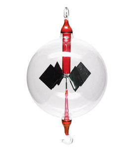 Lichtmühle | Radiometer hängend mit roter Einschmelzung