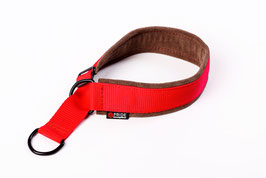 Adjustable nylon collar with soft leather padding