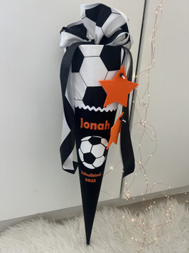 Schultüte schwarz orange geplottet Fussball