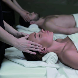 Duo Massages: Compleet 75 min. of Full Body 90 min. of 'Mama & Co' 75 min.