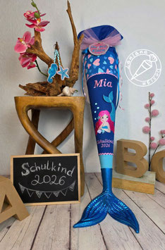 Schultüte süße Meerjungfrau 11, mittelblau mit Herzen