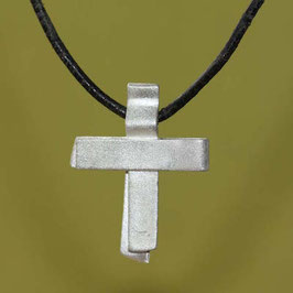 Kreuz aus Silberstreifen