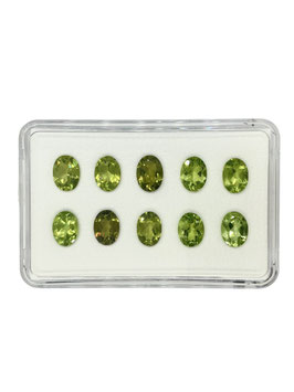 Peridot carré fac. 8x6 mm