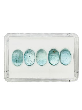 Aquamarin oval cab. 13x9 mm