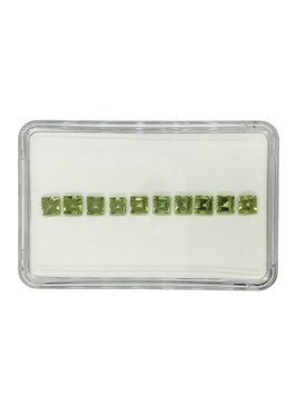 Peridot Carré fac. 4 mm