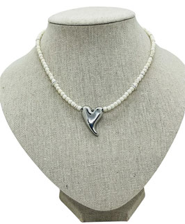Collier Femme perles de howlite lomuine coeur argenté