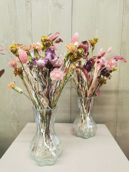 Vase mit Trockenblumen