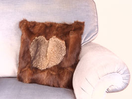 210101/9  Upcycling Pelzkissen