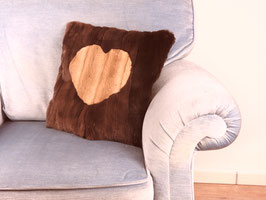 210119/20  Upcycling Pelzkissen
