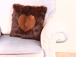 210119/23  Upcycling Pelzkissen