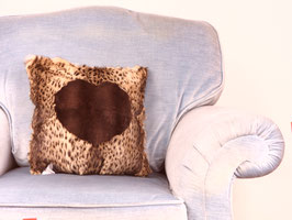 201225/22  Upcycling Pelzkissen