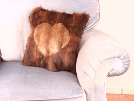 210126/1  Upcycling Pelzkissen