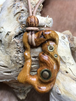 Anhänger aus Holz